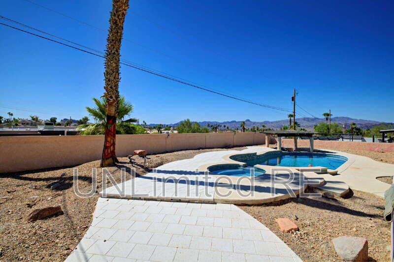 Lake Havasu City House: 304 Acoma Blvd S