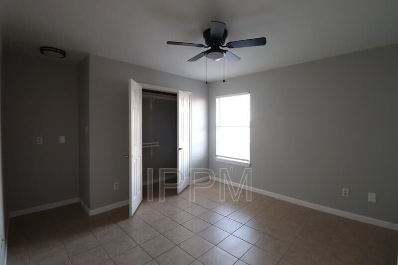 Alton Condo: 809 S Michigan