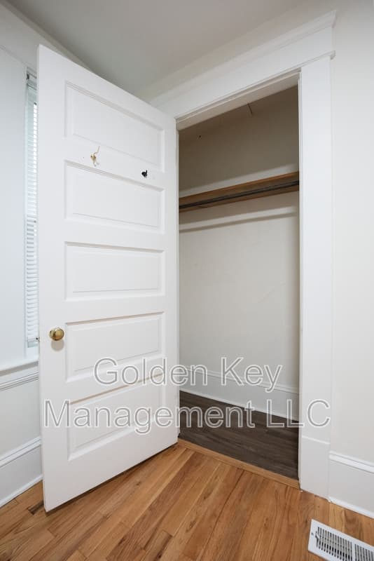 North Olmsted Condo: 5195 Dover Center Road - 2