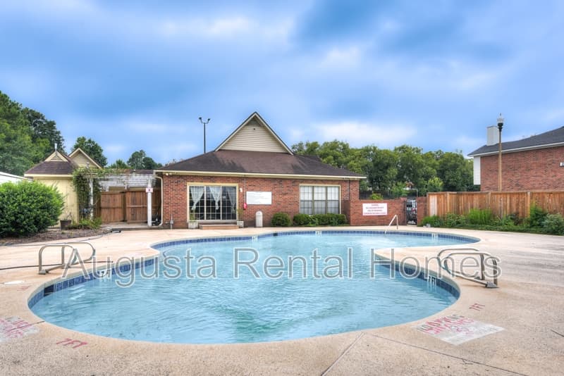 Augusta Condo: 2515 Center West Parkway - 3F