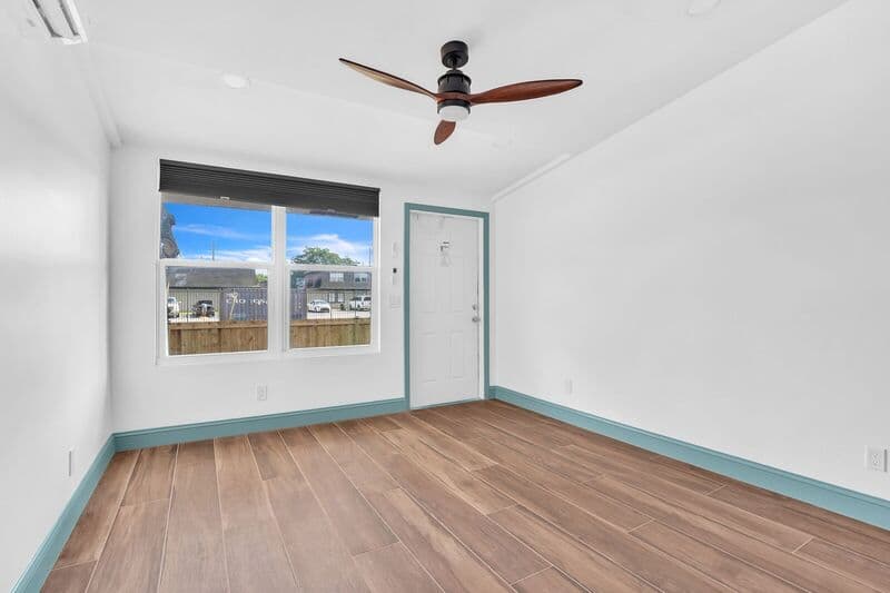 West Palm Beach House: 4011 36th Ct - 5D