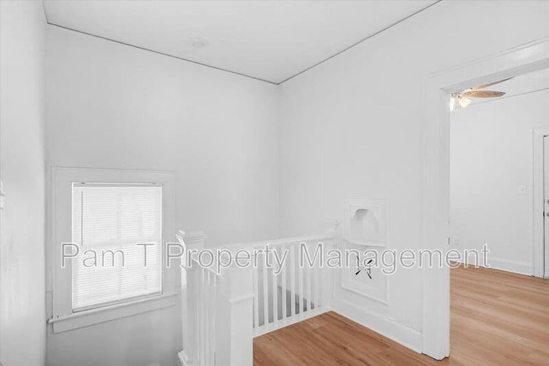 Savannah Condo: 613 W 39th St
