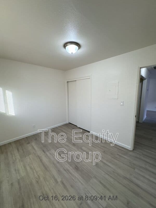 Visalia Condo: 816 West Murray Avenue