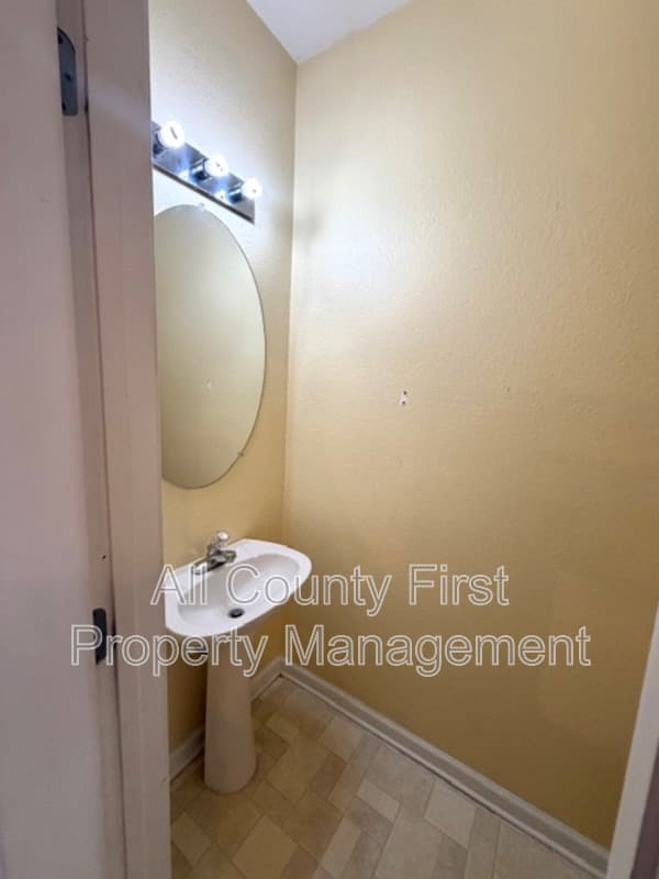 Lithonia House: 1368 Rogers Trce