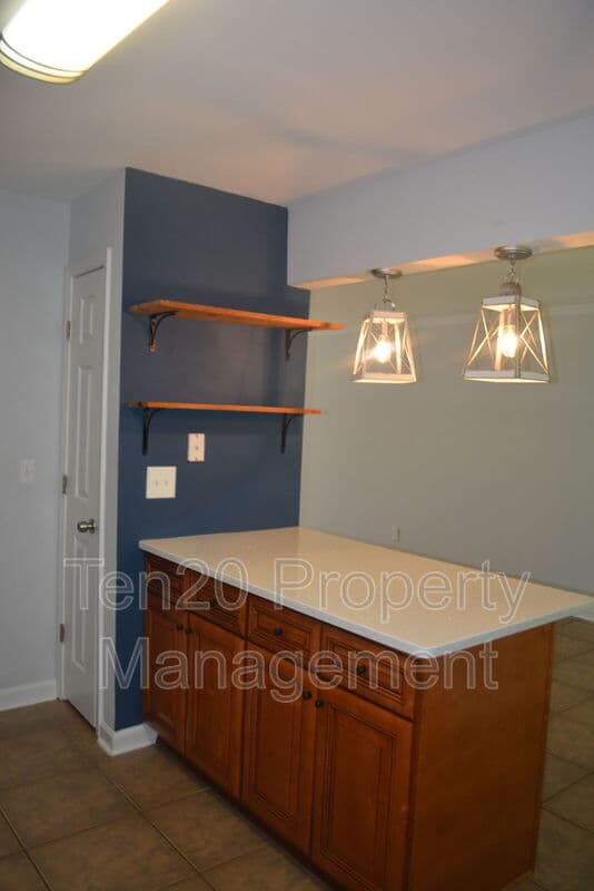 Columbus House: 1815 Marilon Dr