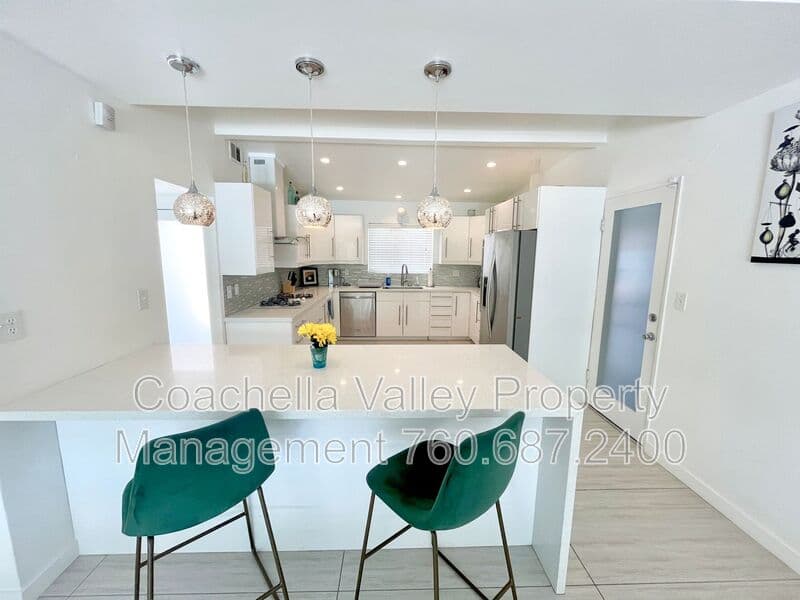 Palm Springs House: 2719 E Ventura Road