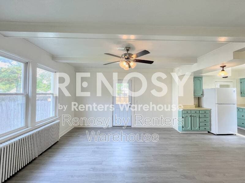 Norfolk House: 1084 Norview Avenue