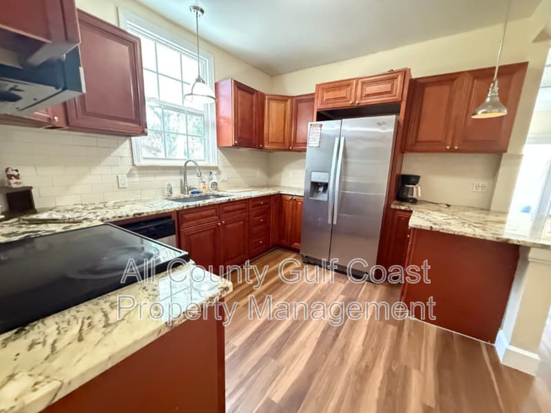 Sarasota House: 3817 Rilma Ave