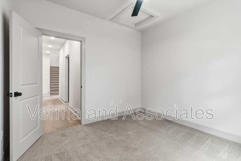 Centerton House: 1041 Whistler St