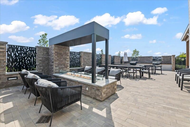 Star House: 2218 North Leatherwood Avenue