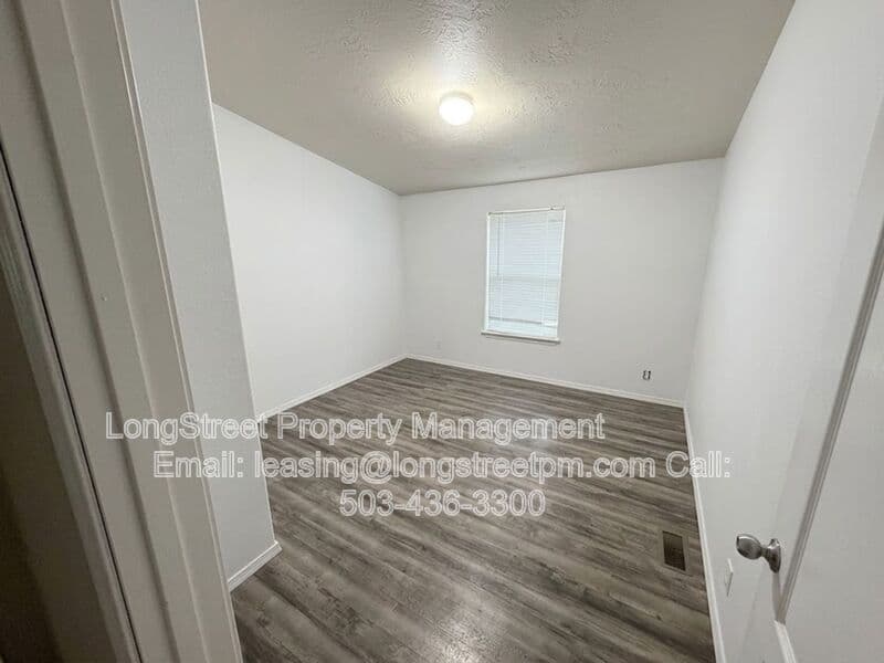 Philomath House: 209 N 9th St