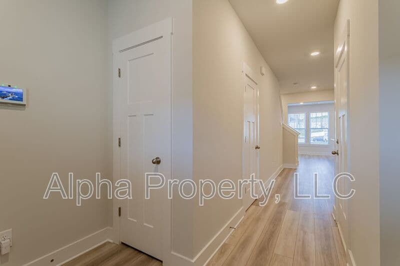 Moore Townhome: 1530 Rivermeade Dr