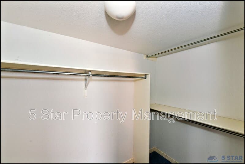 El Paso House: 14101 Koshare Ct