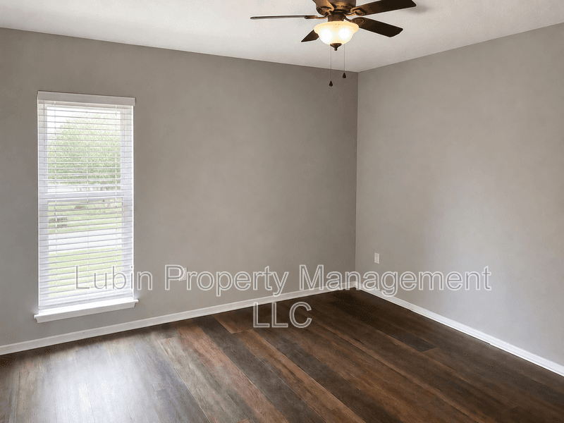 Olive Branch House: 10331 Oak Leaf Drive