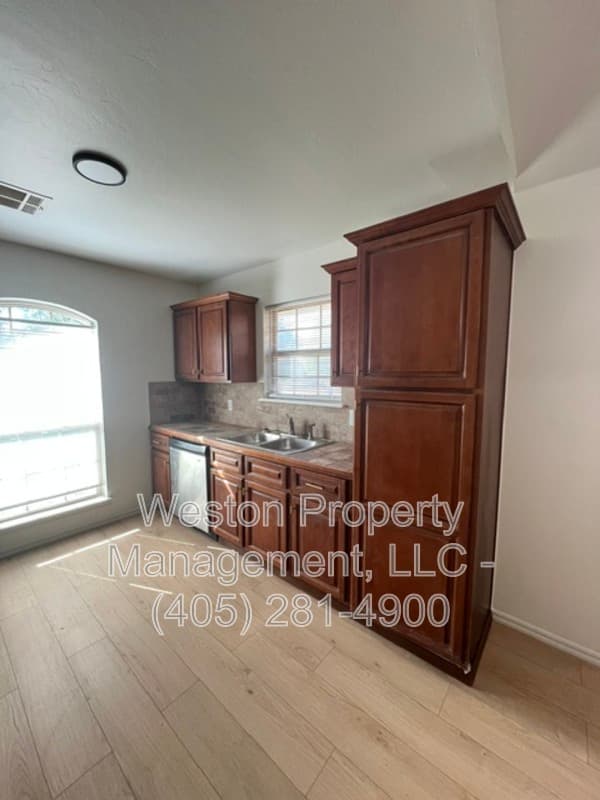 Edmond House: 2361 Northwest 197th Street