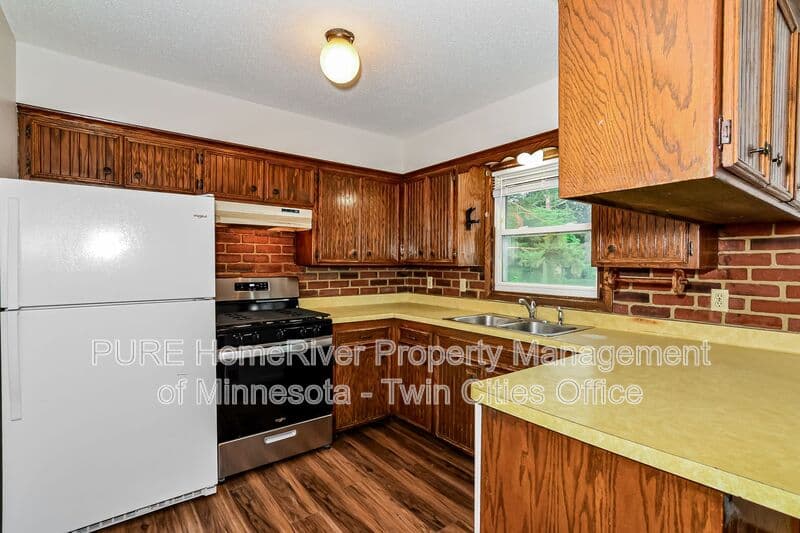 Brooklyn Park House: 7441 Major Ave N
