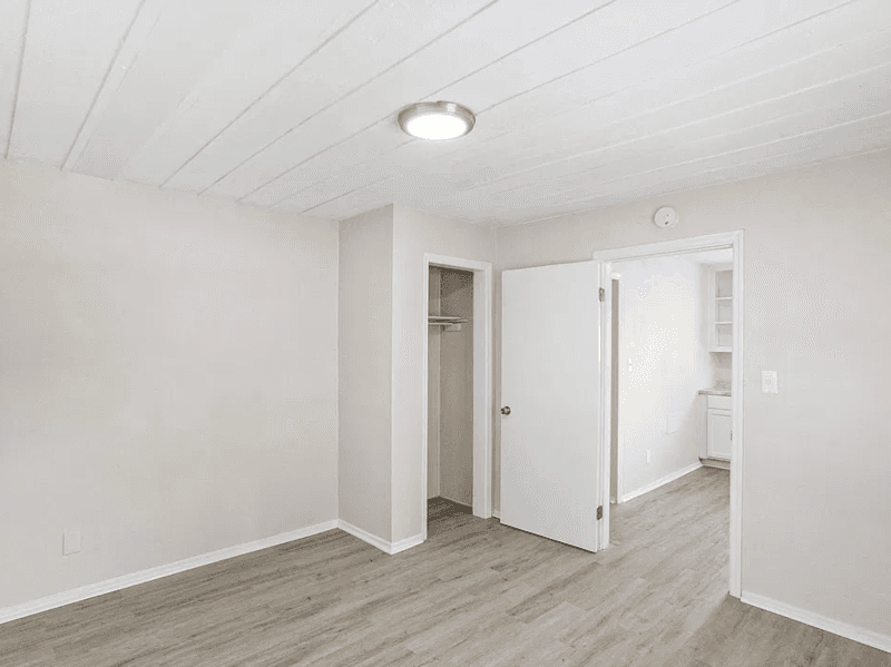 St. Petersburg Condo: 935 Union Street South - Rear Upper