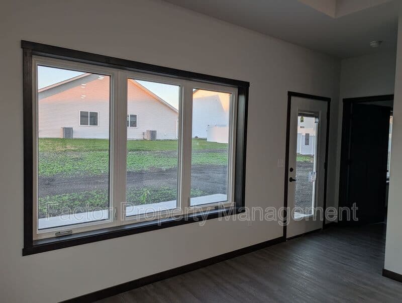 Mankato House: 3112 Noble Drive