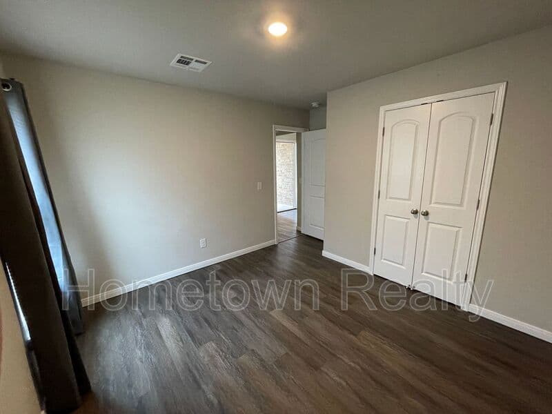 El Reno House: 1712 Vermilion Lane