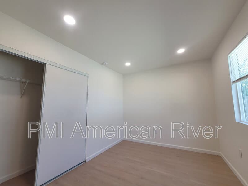 Sacramento House: 5403 Martin Luther King Jr Blvd