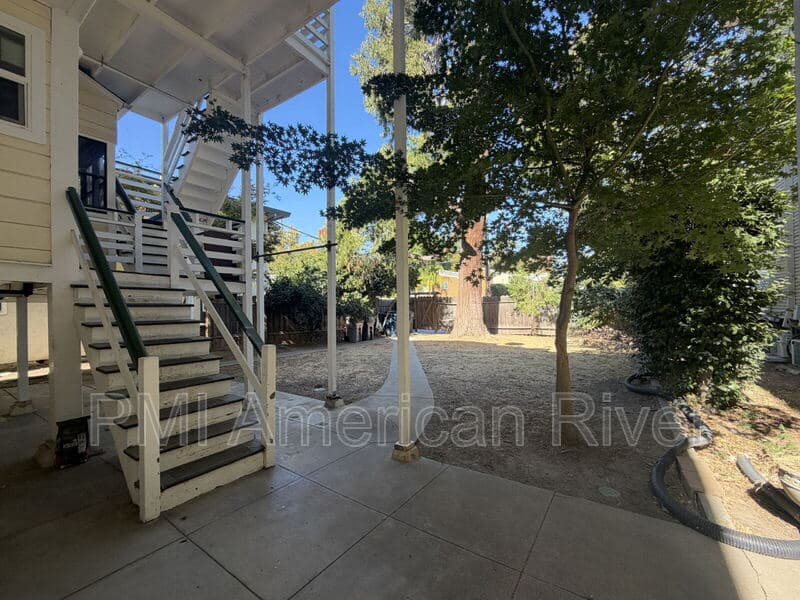 Sacramento House: 1319 H Street
