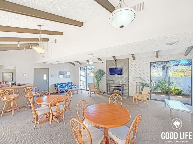 San Diego Condo: 6930 Hyde Park Drive
