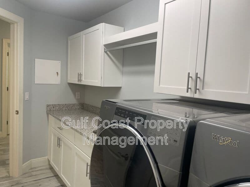 Osprey House: 260 Hidden Bay Dr