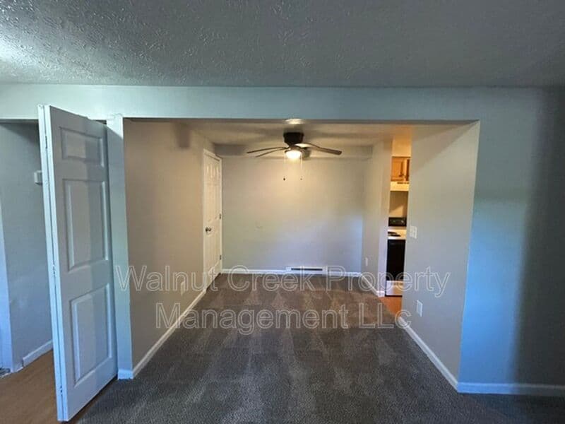 Elyria Condo: 172 Brunswick