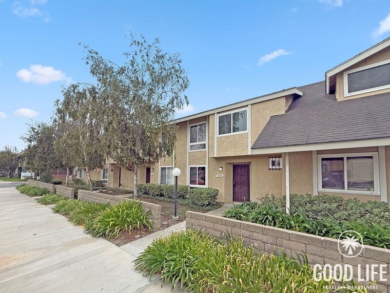 Garden Grove House: 5848 Chapman Ave