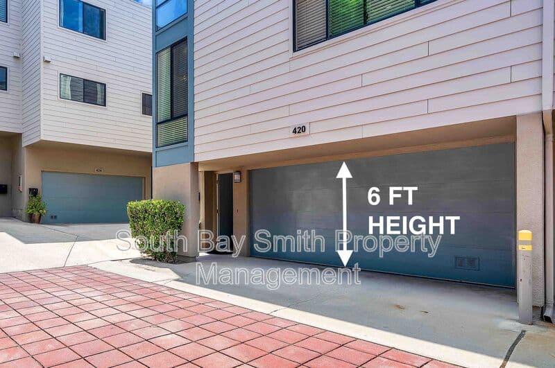 Redondo Beach Condo: 420 Palos Verdes Blvd