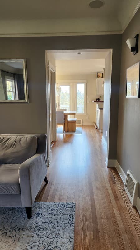 Seattle House: 1210 25th Ave E