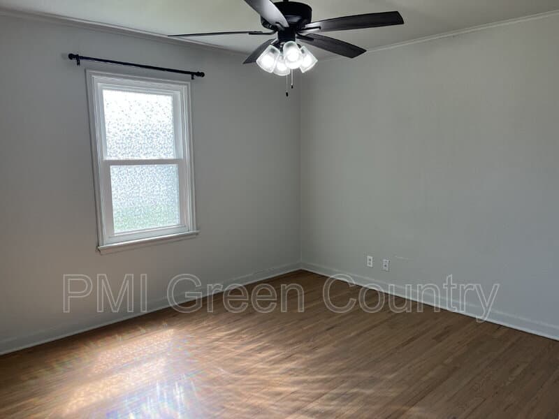 Tulsa House: 4326 S Owasso Ave