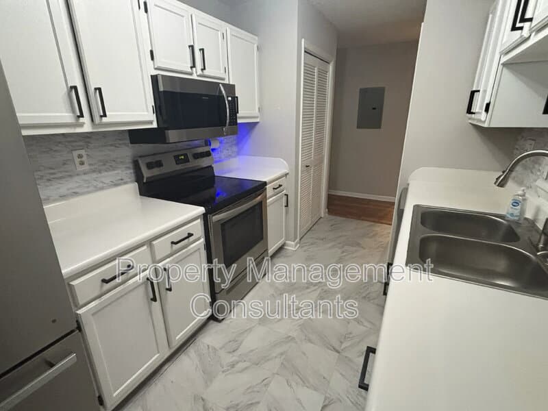 Huntsville Condo: 4922 7 Pine Circle