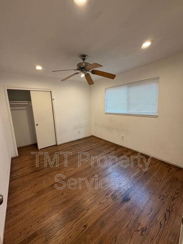 Sacramento Condo: 1615 W. St.