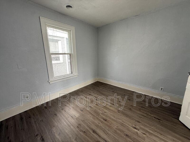 Milwaukee Condo: 1623 N 38th St