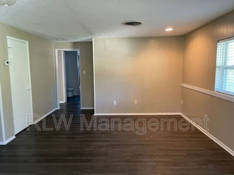 Eustis Condo: 206 Osceola Ave
