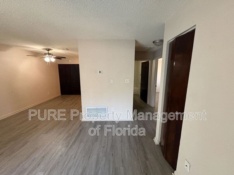 Ocala House: 2040 SE 40th St Rd 1-4