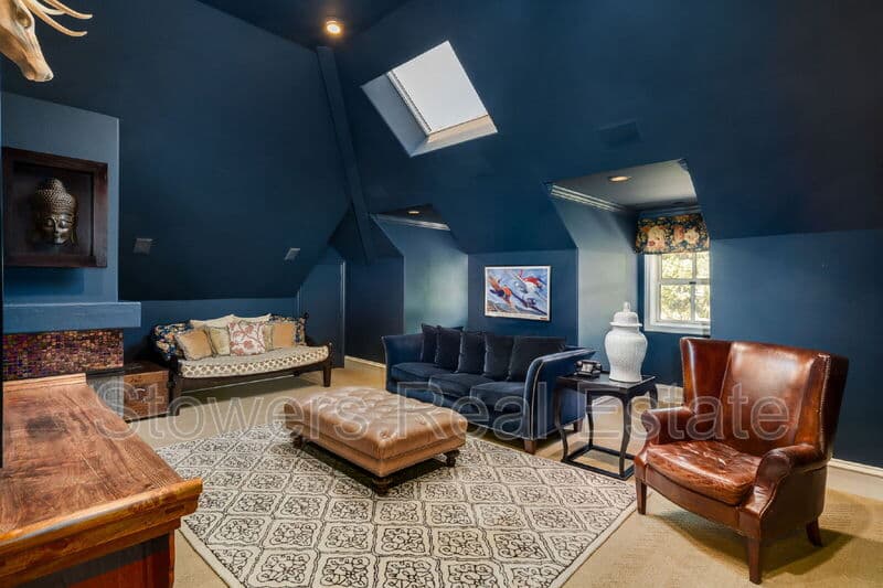 Danville House: 4482 Deer Ridge Rd