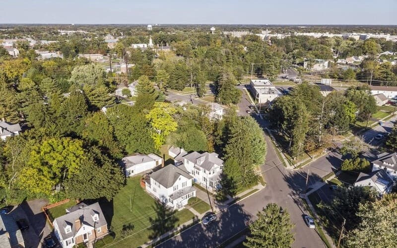 Glassboro House: 105 Dickinson Road