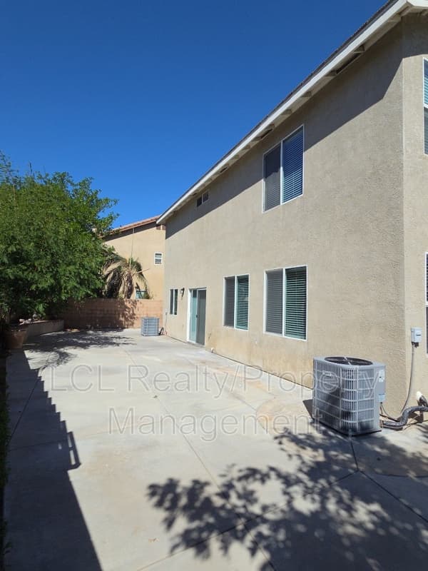 Eastvale House: 6563 Peridot Ct