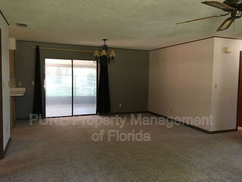 Ocala House: 3242 NE 32 Avenue