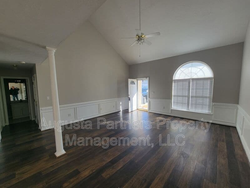 Evans House: 117 Palmer Ct