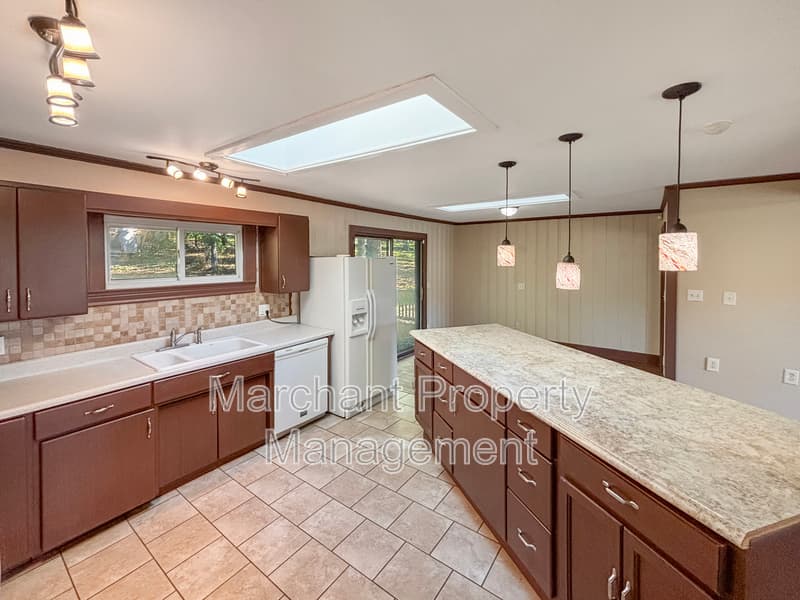 Greenville House: 20 Penrose Avenue