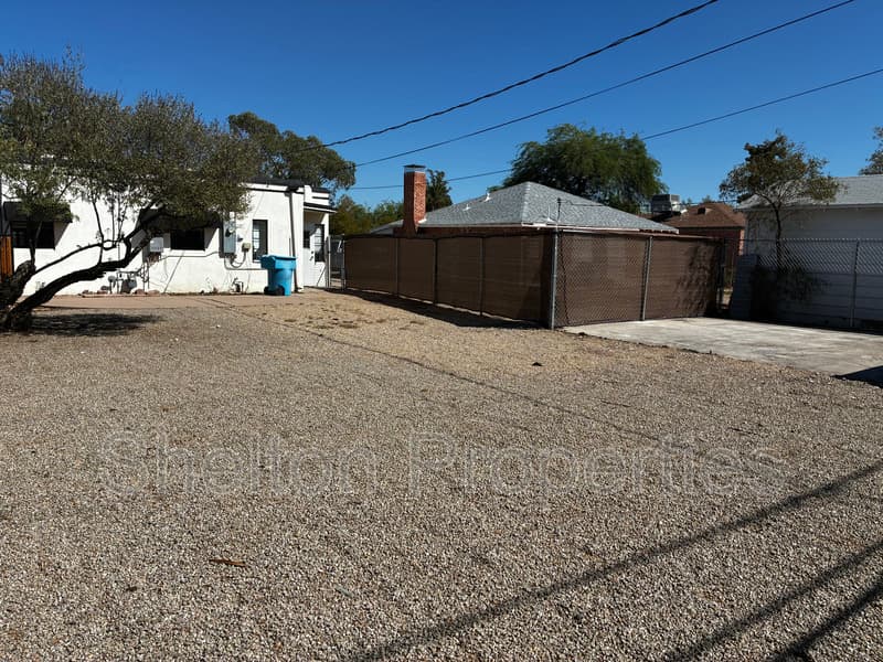 Phoenix House: 1802 N Laurel Ave