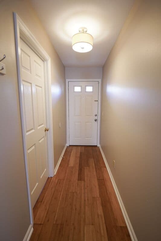 Savannah Condo: 211 Edgewater Rd