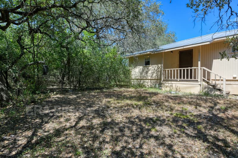Hondo House: 930 County Rd 342