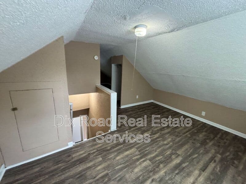 Dayton House: 4505 Genesee Avenue