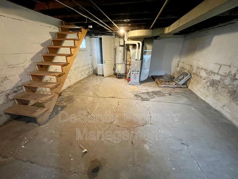 Coraopolis House: 710 4th Avenue