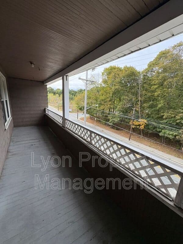 Woonsocket Condo: 352 Manville Rd