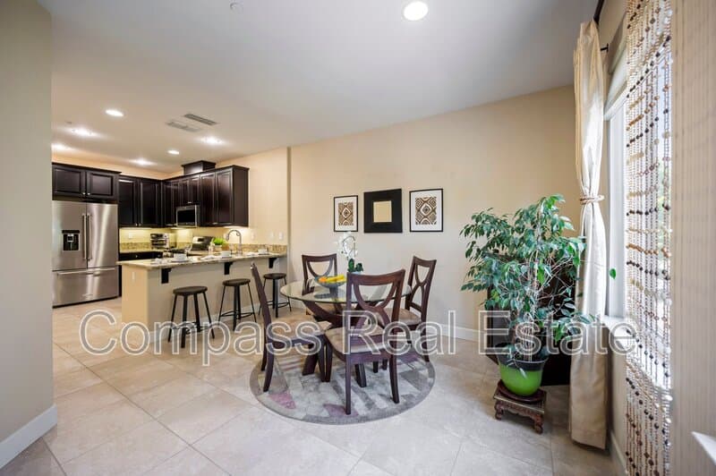 San Jose House: 265 Esfahan Ct